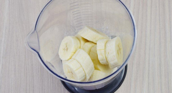 банановые оладьи на молоке